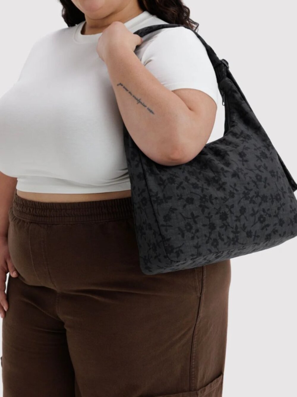 NWT BAGGU Nylon Shoulder Bag (Charcoal Ditsy Floral) - Picture 2 of 2